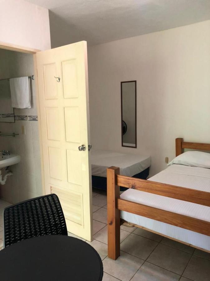 Sunshine Hotel リトル・コーン島 エクステリア 写真