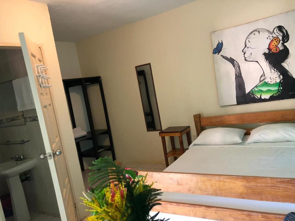Sunshine Hotel リトル・コーン島 エクステリア 写真