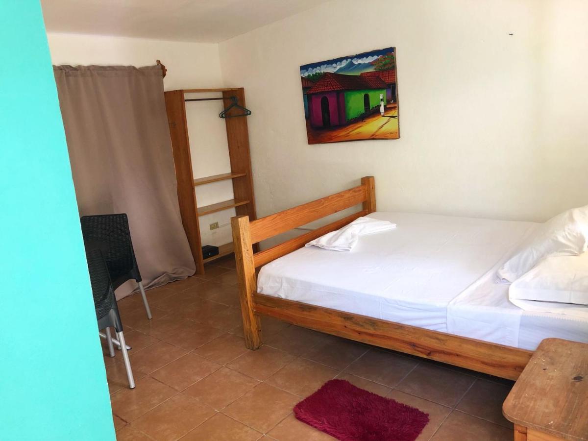 Sunshine Hotel リトル・コーン島 エクステリア 写真